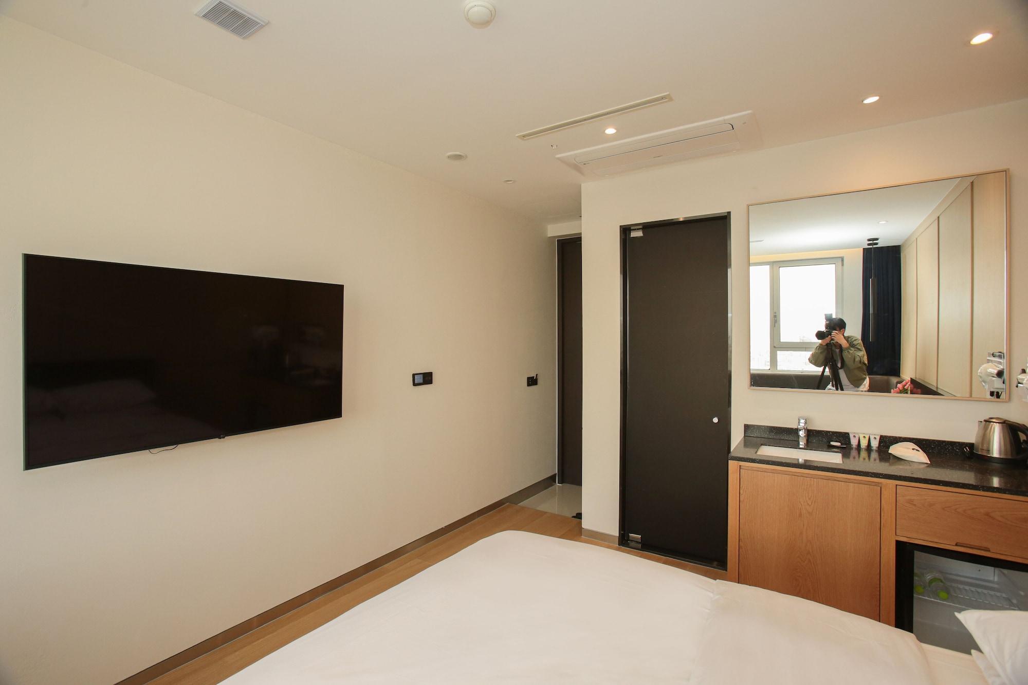 סיאול Hotel The Designers Hongdae מראה חיצוני תמונה