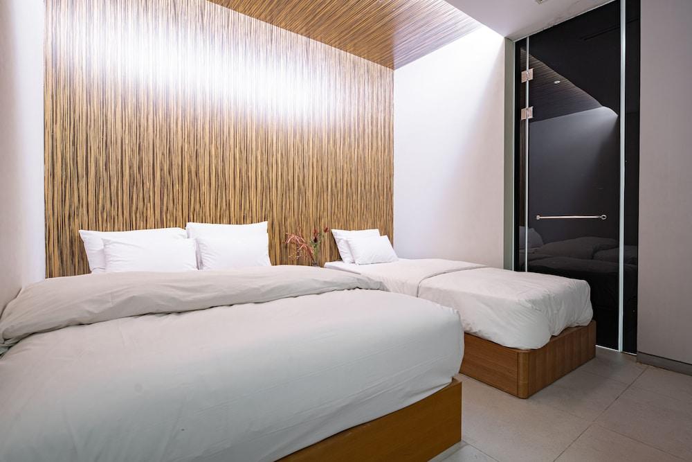 סיאול Hotel The Designers Hongdae מראה חיצוני תמונה