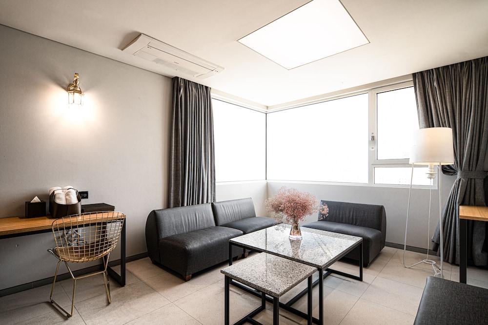 סיאול Hotel The Designers Hongdae מראה חיצוני תמונה