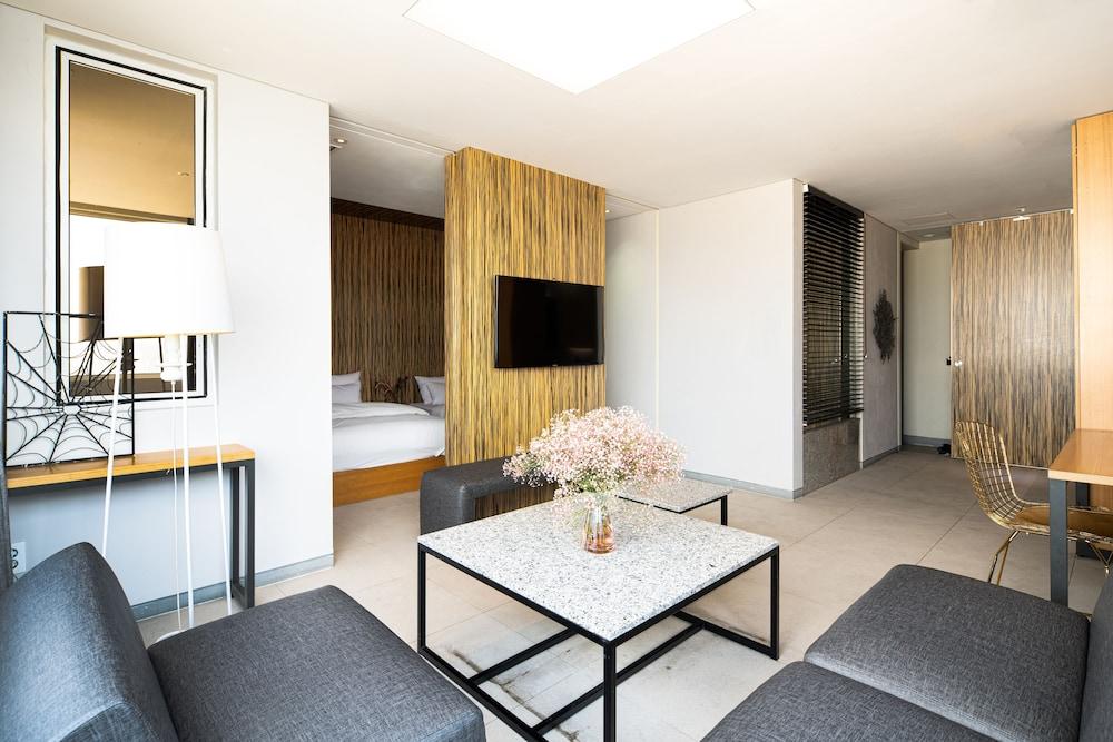 סיאול Hotel The Designers Hongdae מראה חיצוני תמונה