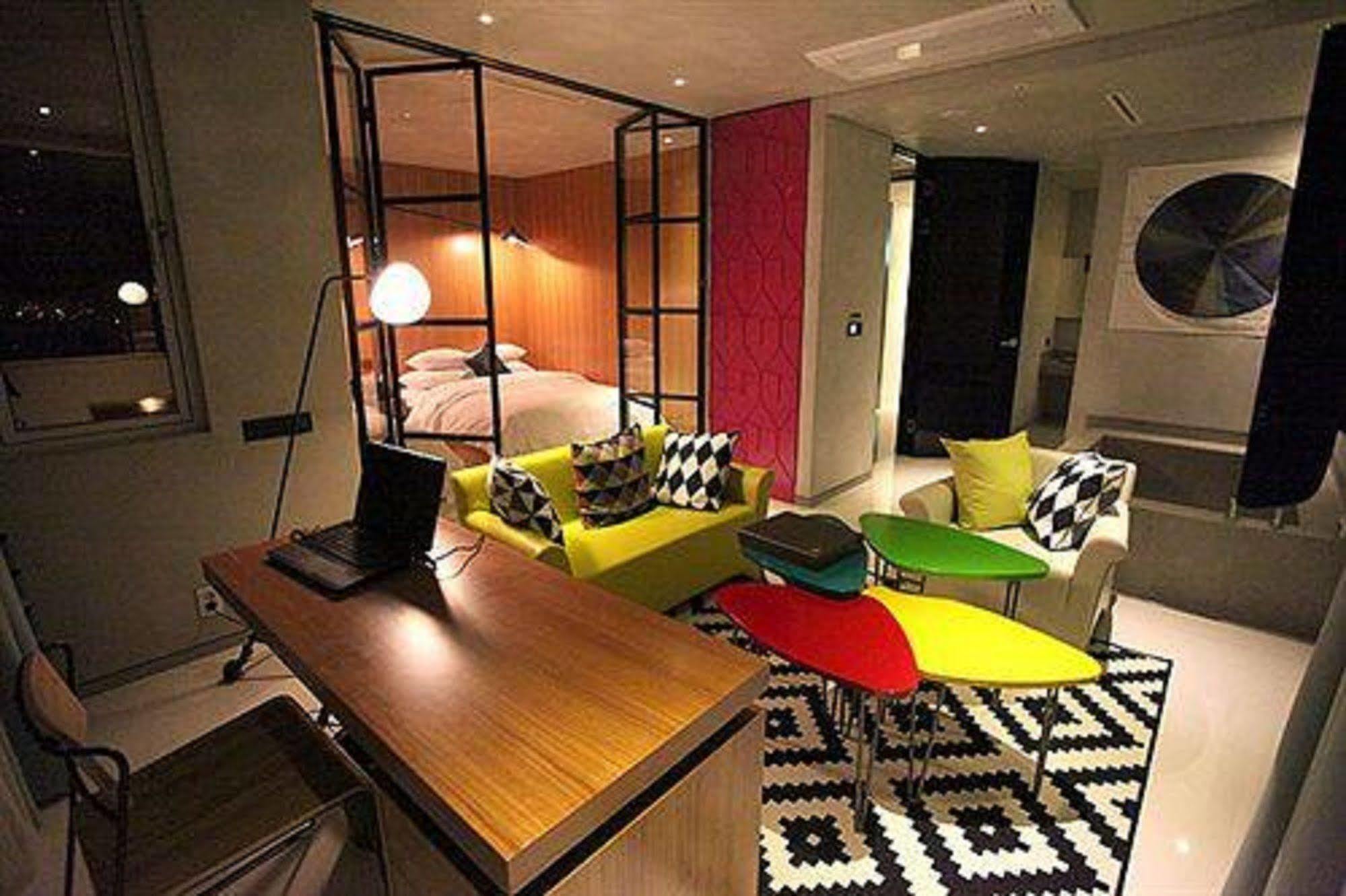 סיאול Hotel The Designers Hongdae מראה חיצוני תמונה